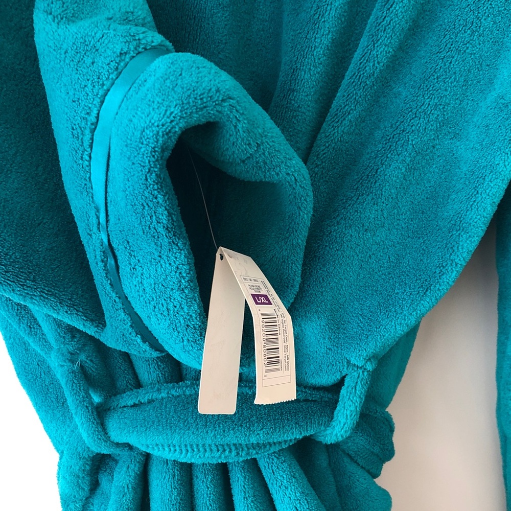 Xhilaration Plush Hooded Sleepwear Robe in Teal - Picture 7 of 8